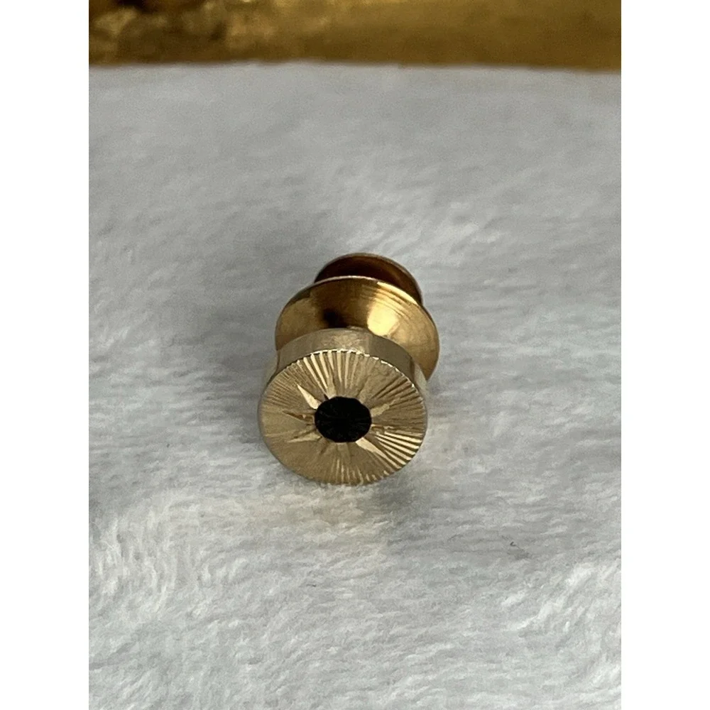 The Unbranded Brand vintage gold